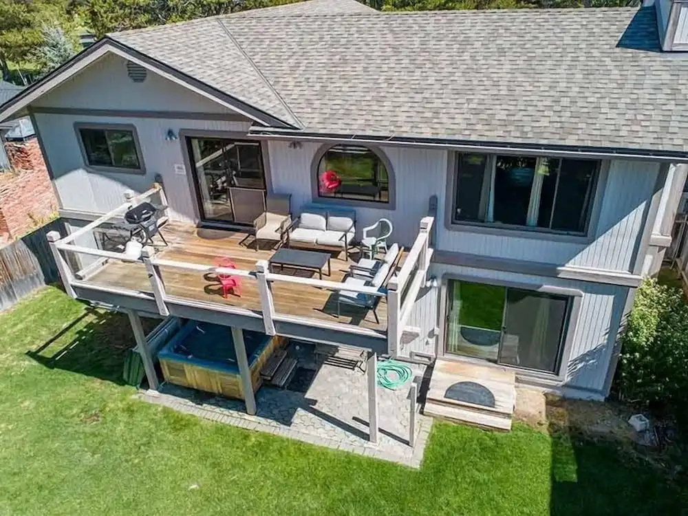 596 Danube Drive 3 Bedroom Home by RedAwning