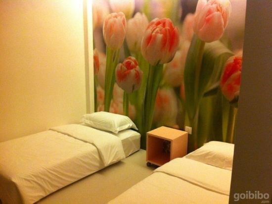 V Garden Hotel