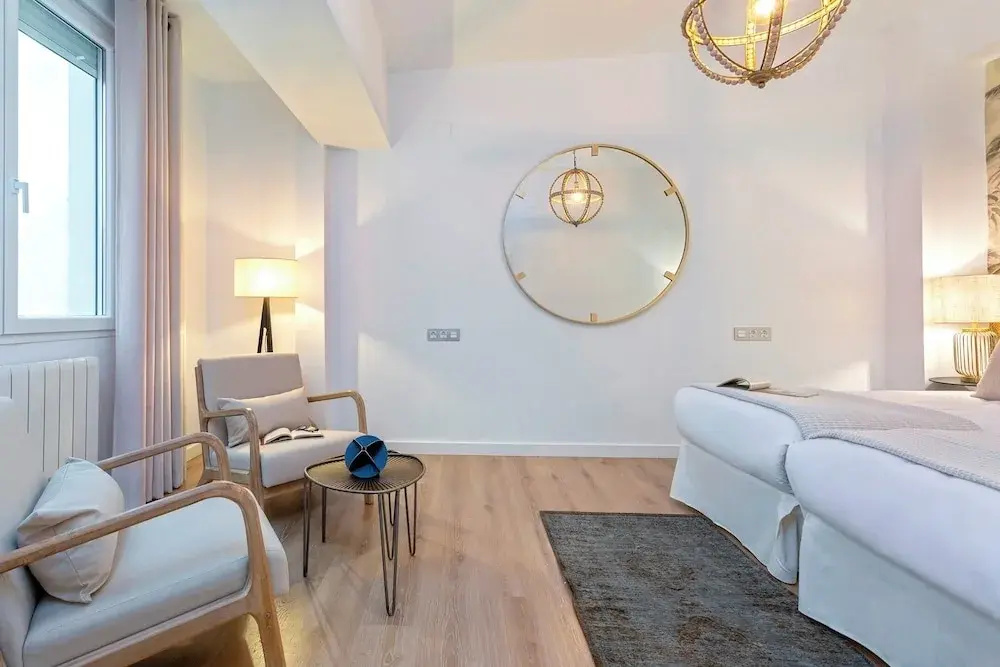 Exclusive apt 3rooms in Granda. Martinez Campos II