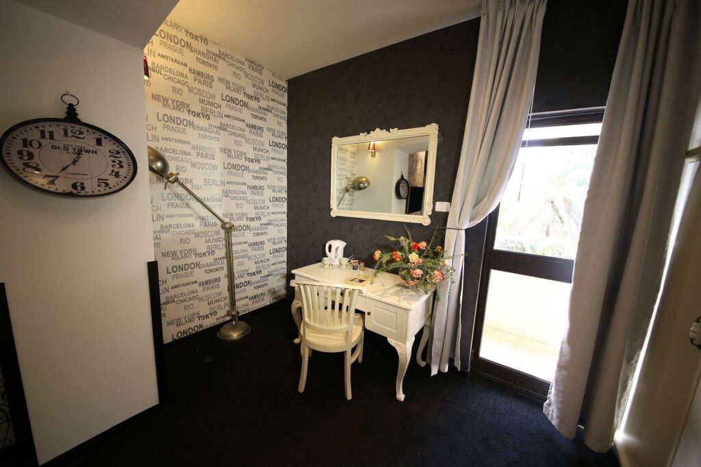 Villa Carmel by null