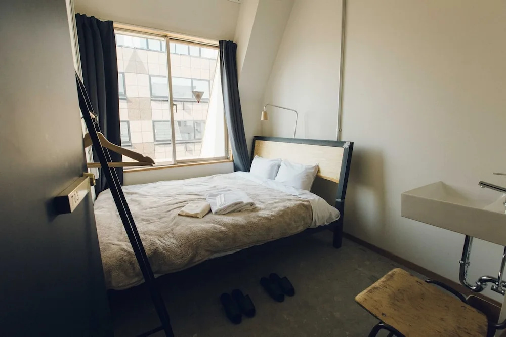 Double room (full double bed)