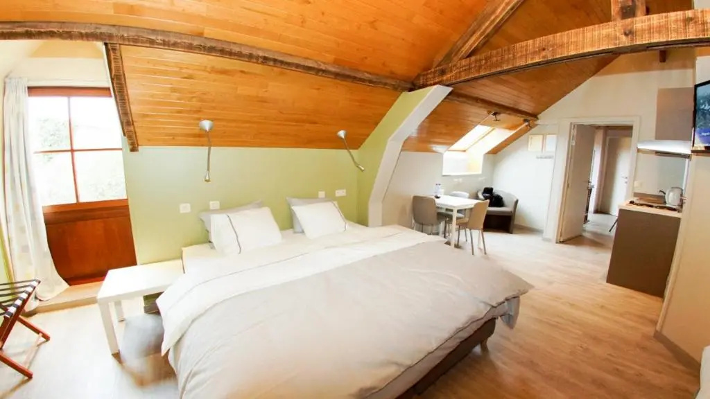 Comfort room