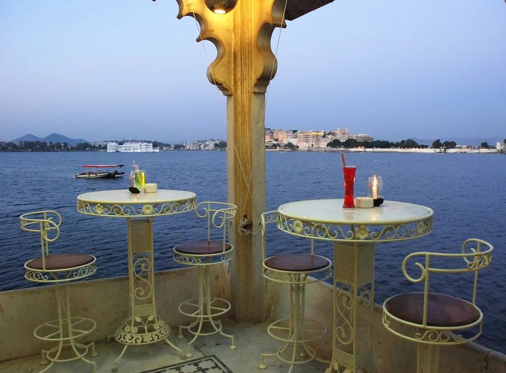 Jagmandir Island Palace
