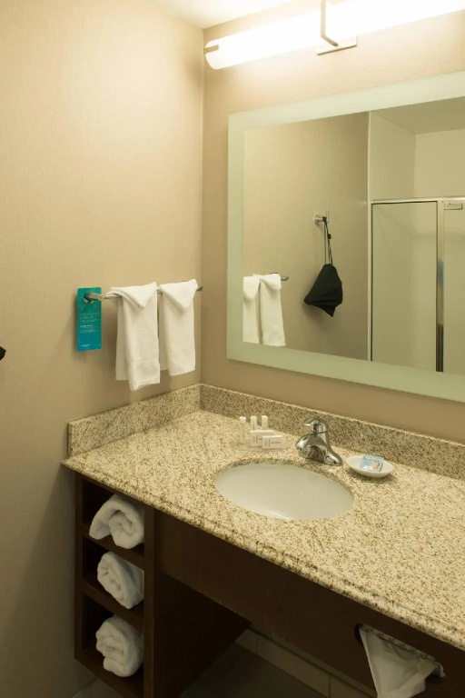 Double Suite (full double bed)