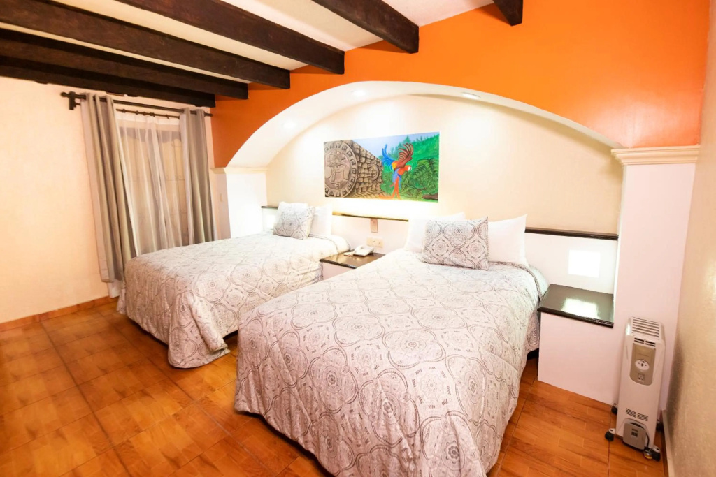 Hotel  Catedral — 3
