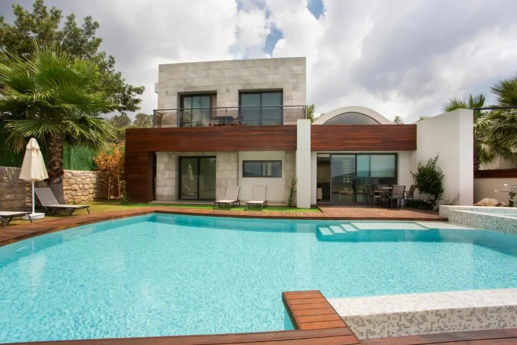 Standard Villa