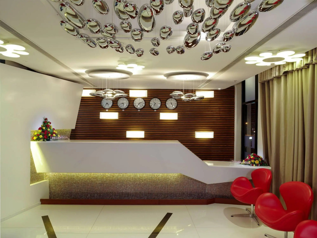 Lobby & Reception