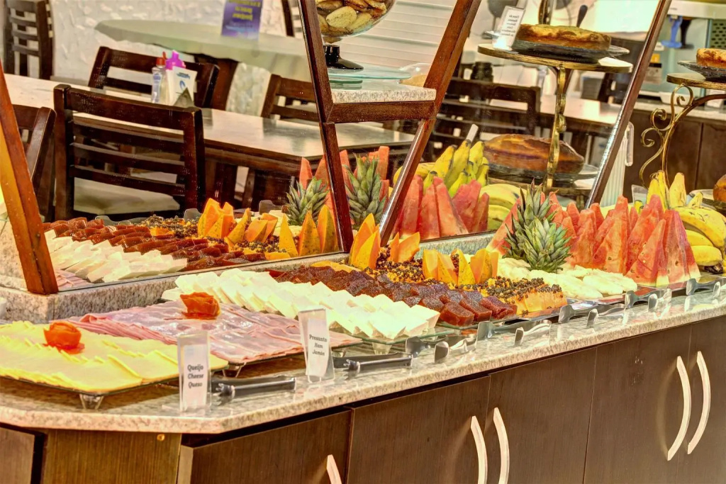 Food & Beverage