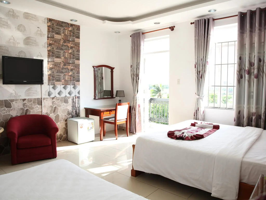 Pearl Service Apartment