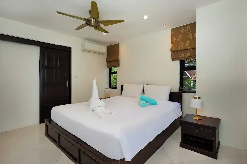 2 Bedrooms Deluxe Apartment with partial sea view