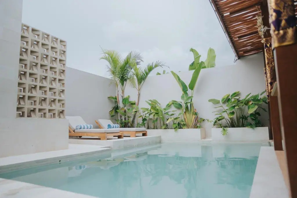 2 Bedrooms Villa