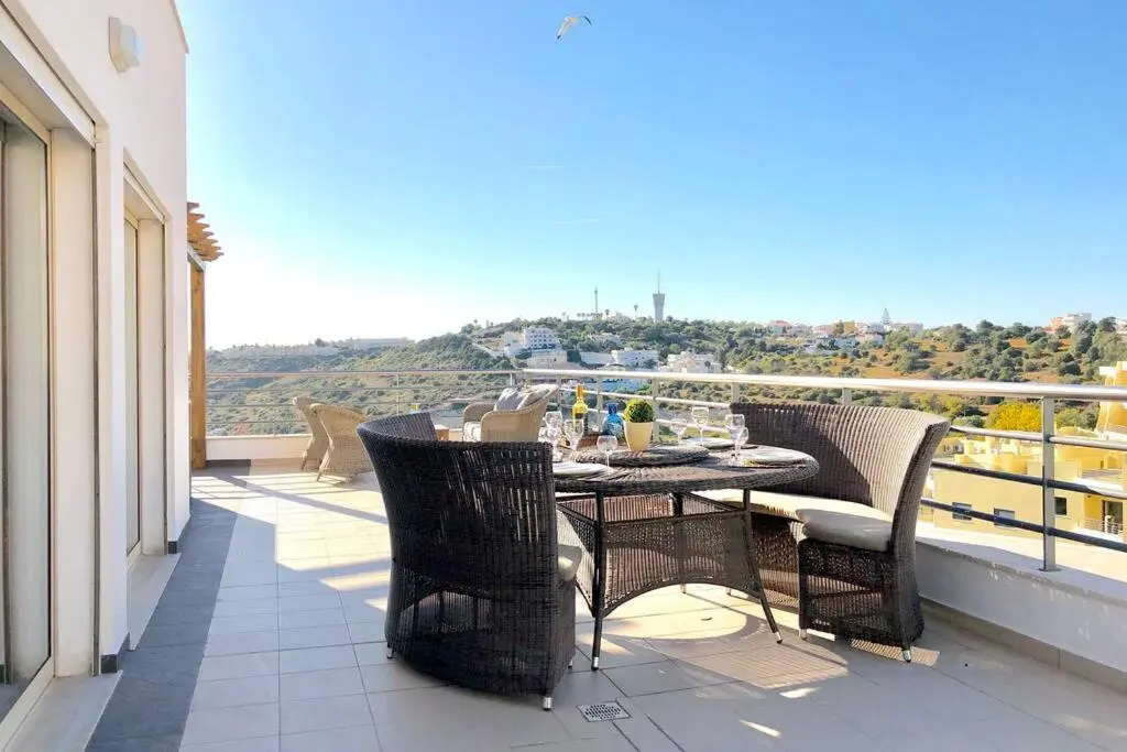 Albufeira l AMAZING terrasse with jacuzzi Encosta da Orada