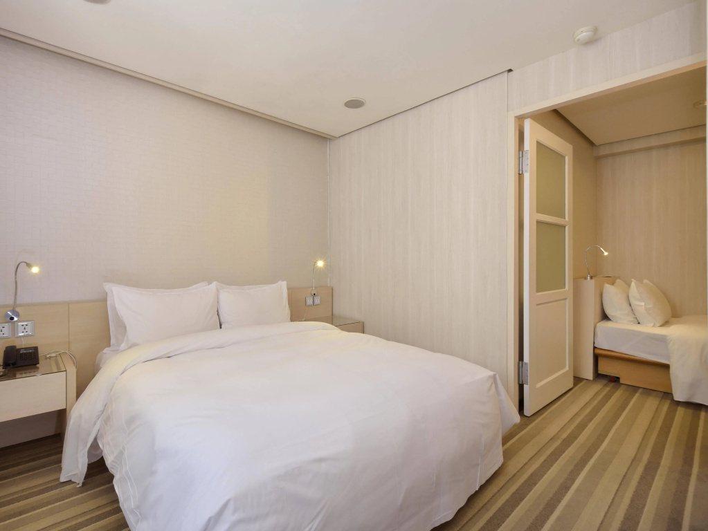 Yomi Hotel - MRT Shuanglian Station - Général