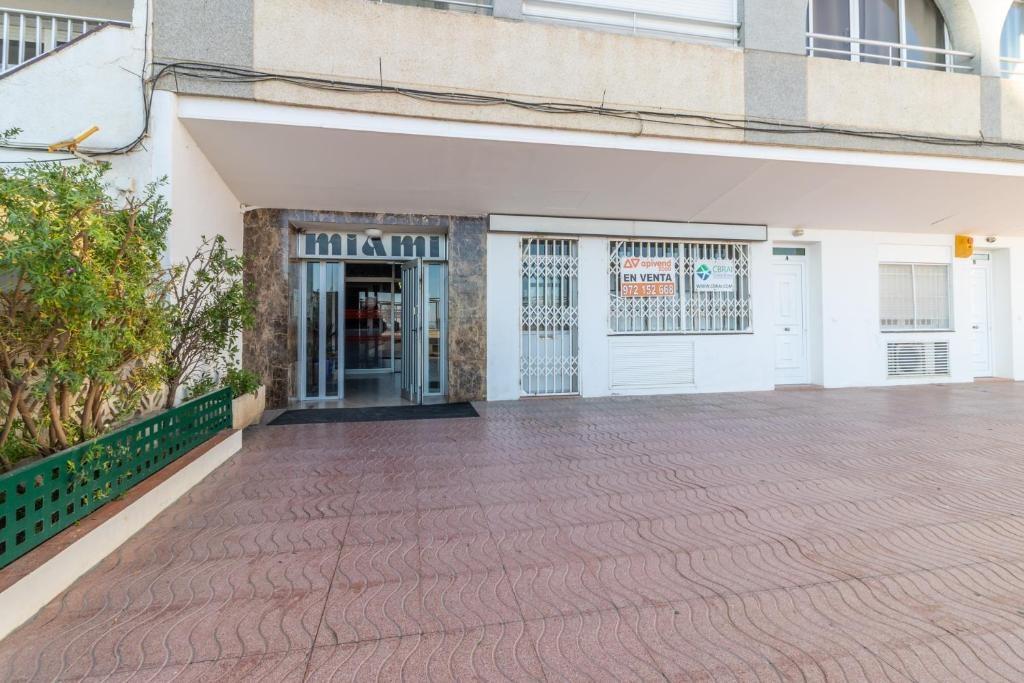 1810- Estudio agradable delante del mar