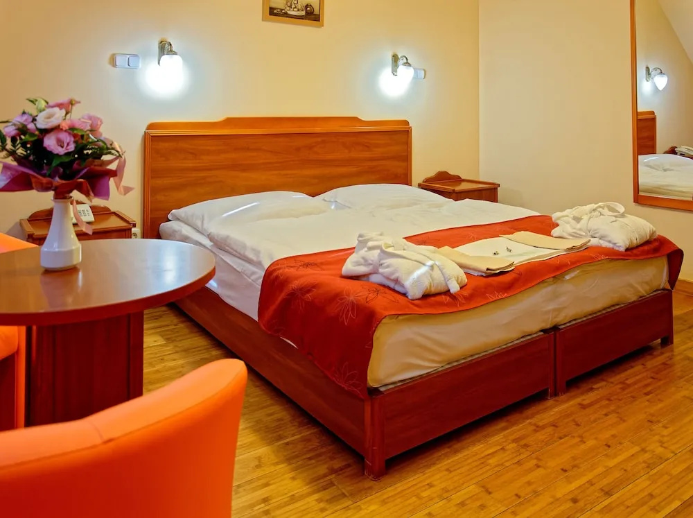 Fried Castle Hotel and Restaurant - Chambres
