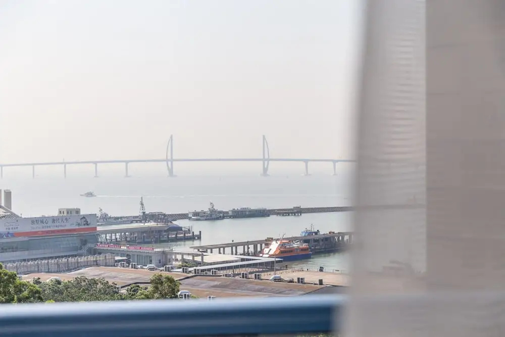 Locals Boutique Apartment Jiuzhou Port.1