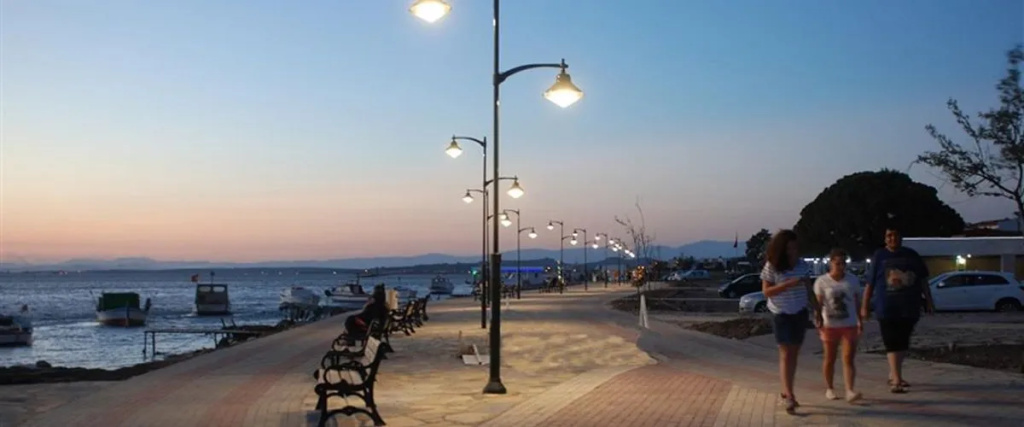 Beach & Waterfront