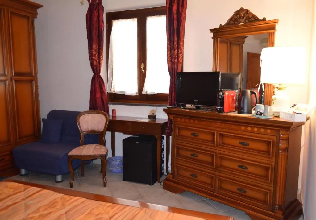Standard Double room (full double bed)