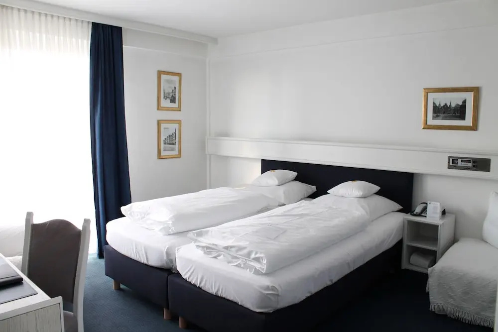 Classic Double room (full double bed)