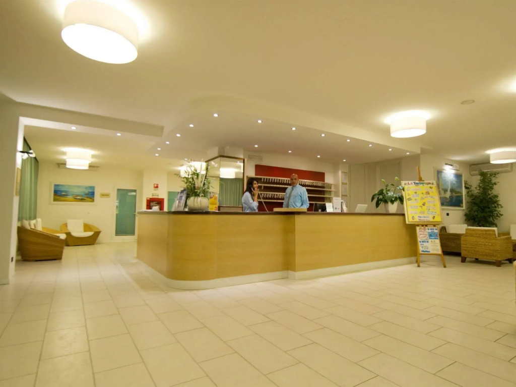 Hotel photo 2