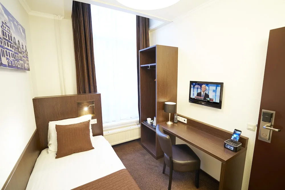 Standard Single room with city view (single bed)
