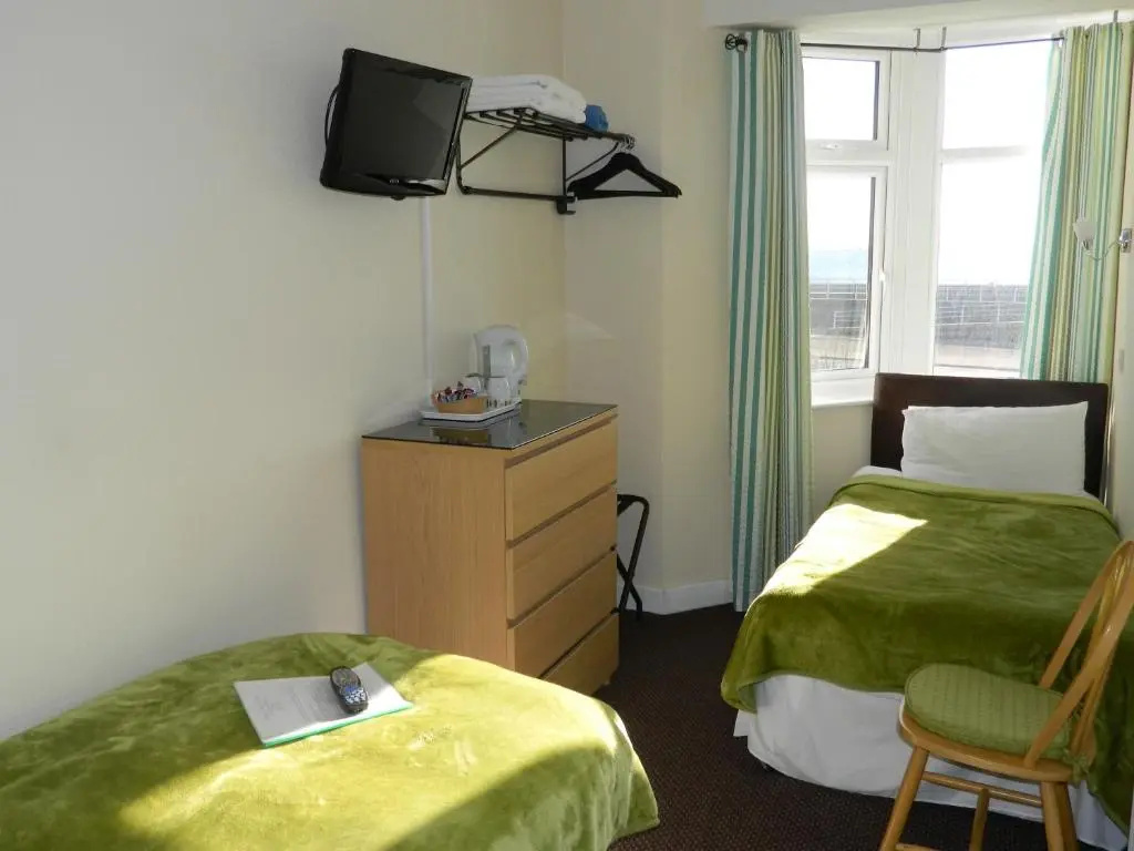 Standard Double room with sea view (twin beds)