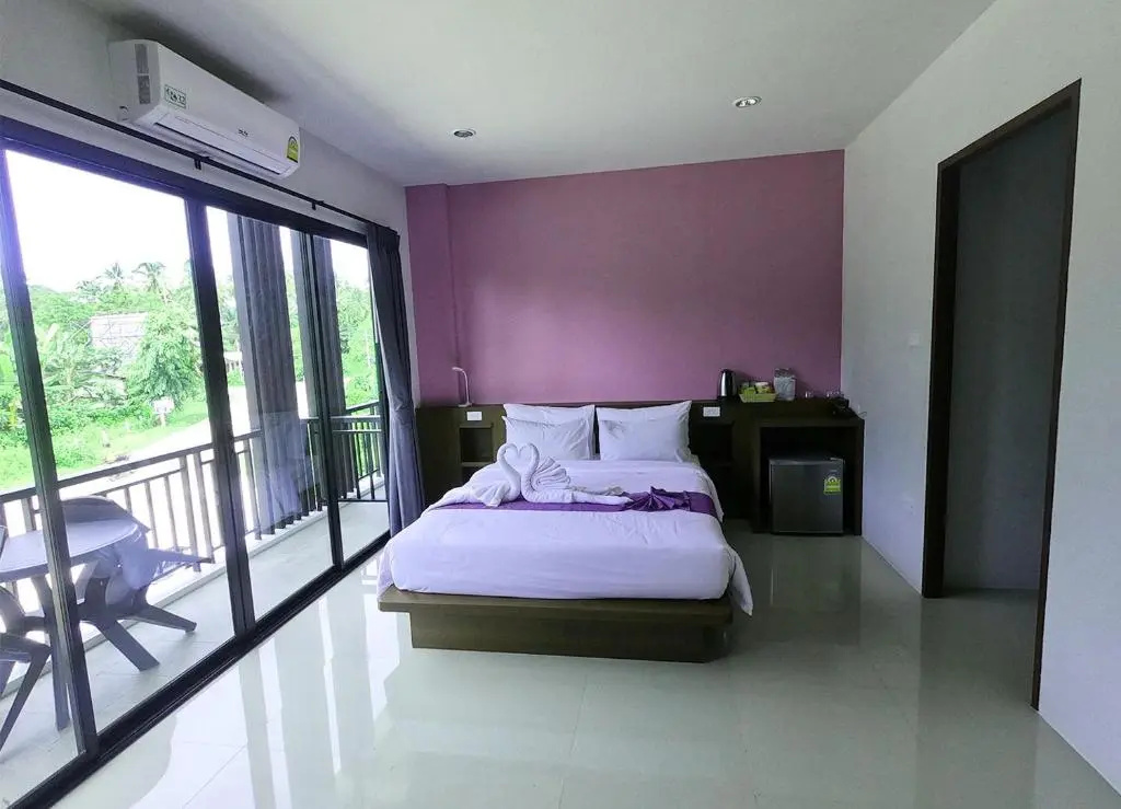 Superior Double room (full double bed)