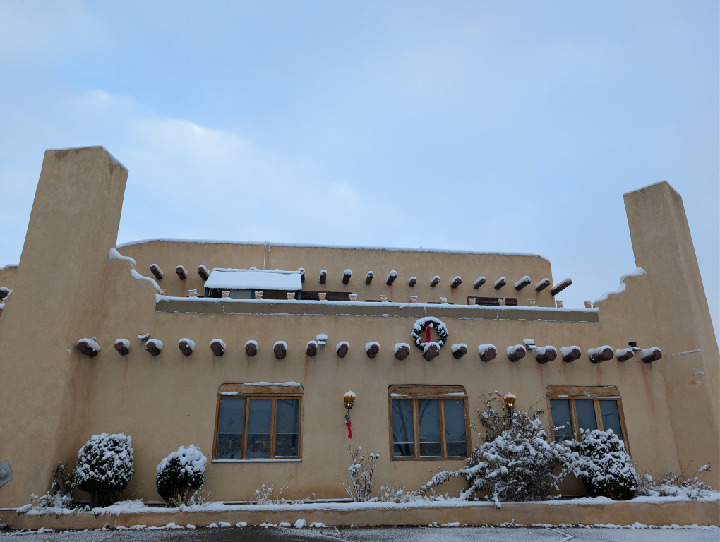 Sagebrush Inn & Suites
