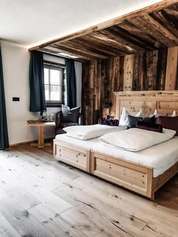 Standard Double room with balcony (full double bed)