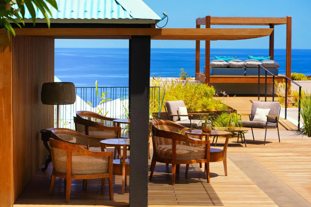 Blue Margouillat Seaview Hotel