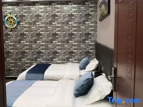 Deluxe Double room (full double bed)