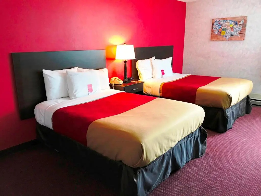 Deluxe Double room (full double bed)