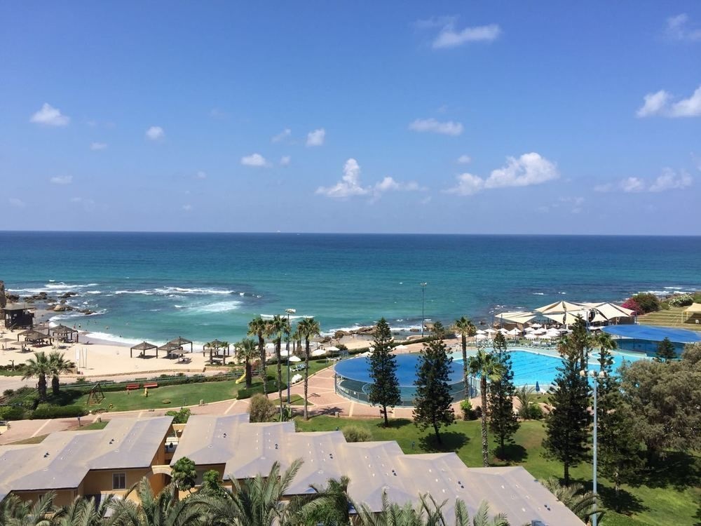 Beach & Waterfront