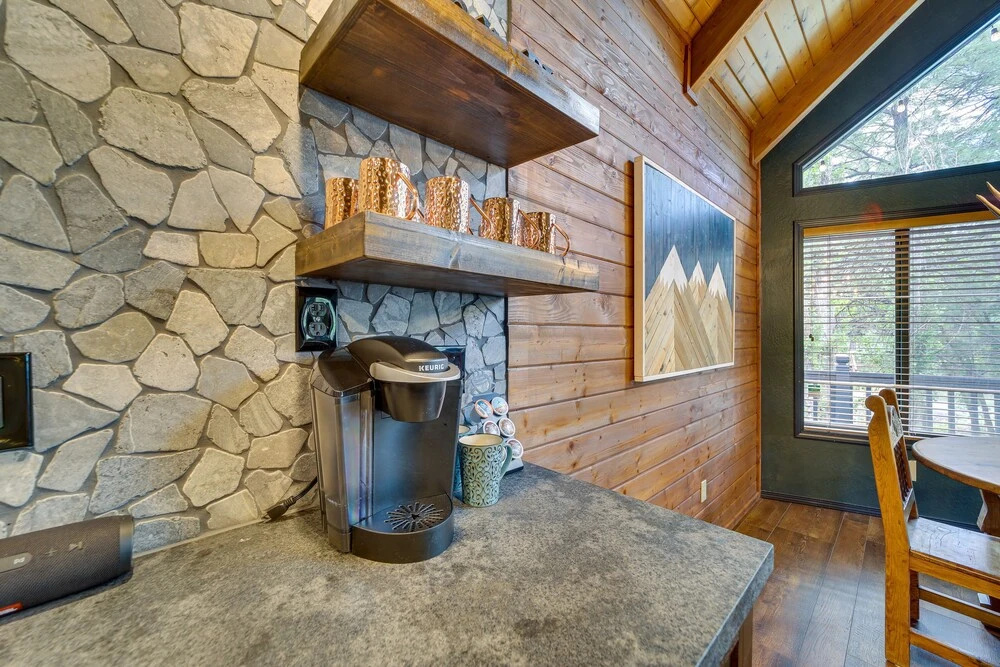 Peaceful Cabin Between Flagstaff & Sedona!