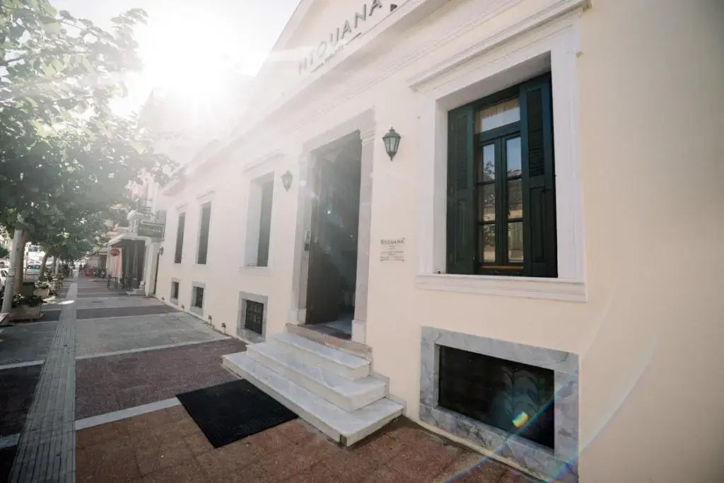 Ntouana Hotel
