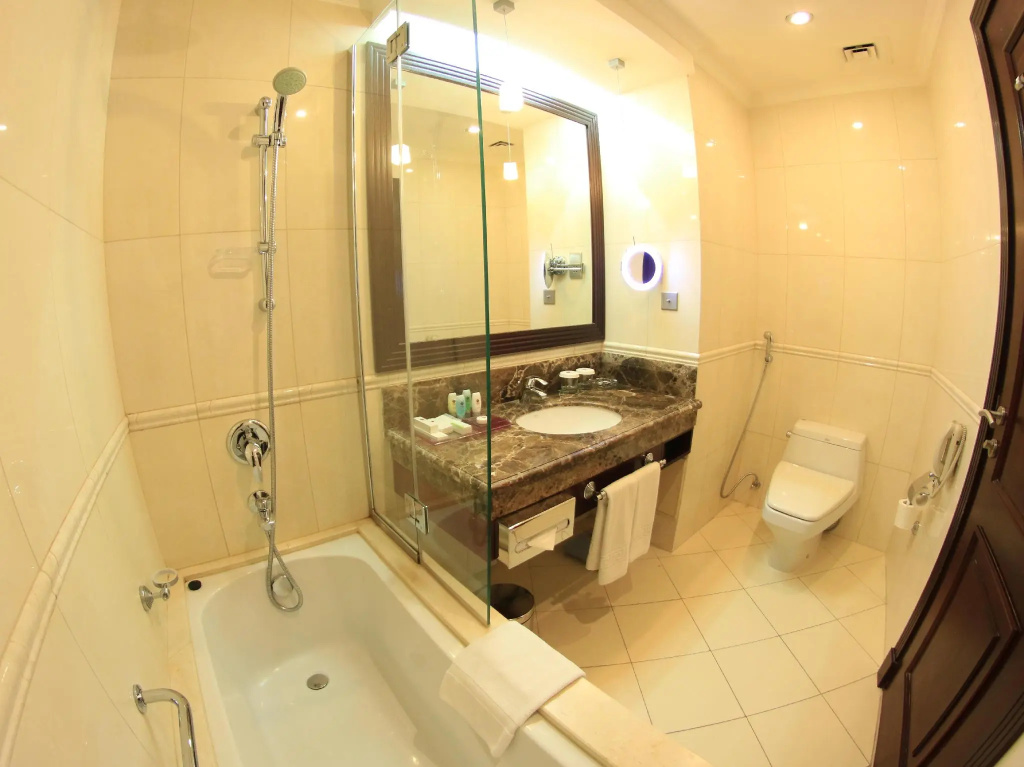 Deluxe Double room (full double bed)