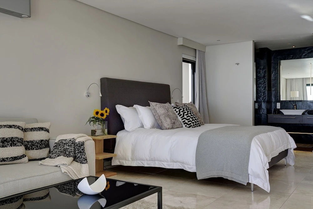 Luxury Suite