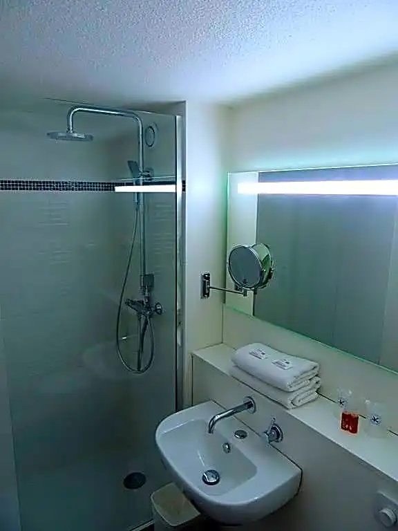 Kyriad Annecy Nord - Epagny	Hotel - Chambres