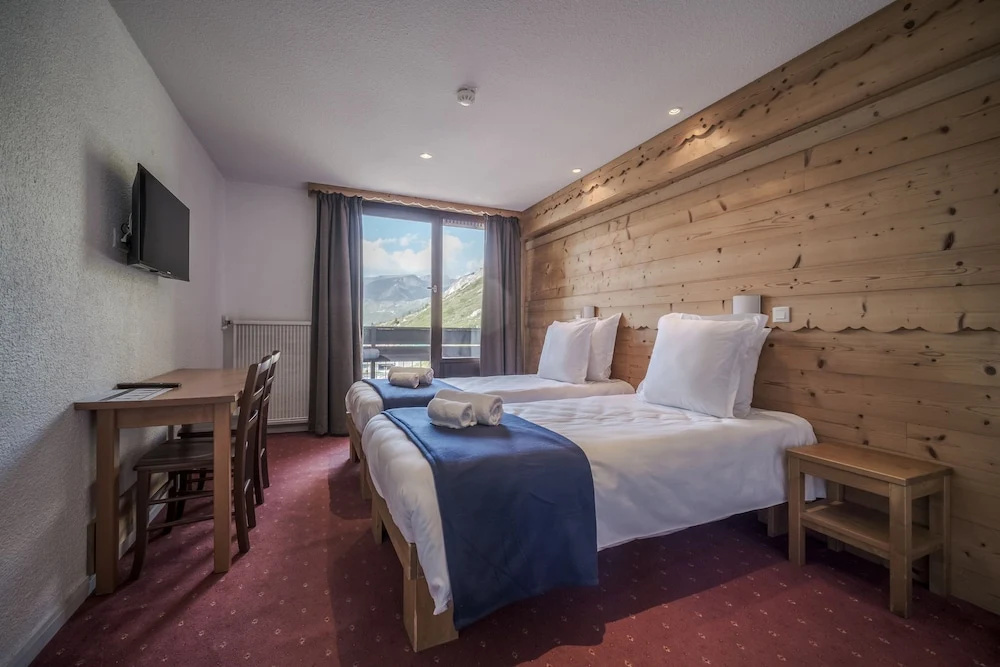 Standard Double room with balcony (full double bed)