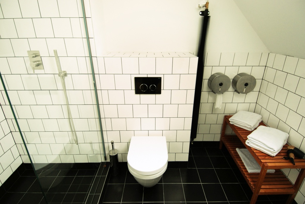 Sir Toby's Hostel by null