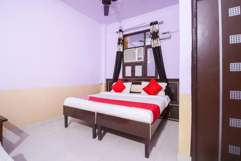 Hotel Sunrise Inn by OYO Rooms