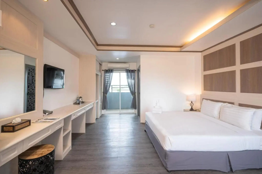 Отель SB Living Place Hotel Phuket Town в Пхукет (город)