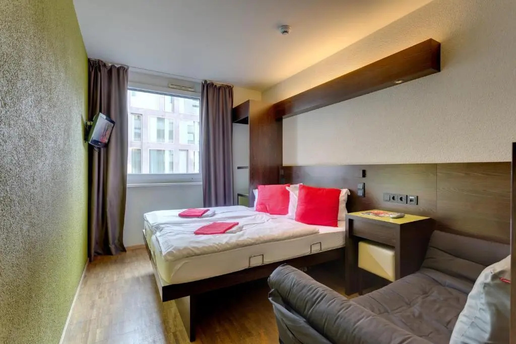 MEININGER Hotel Berlin Hauptbahnhof - Chambres