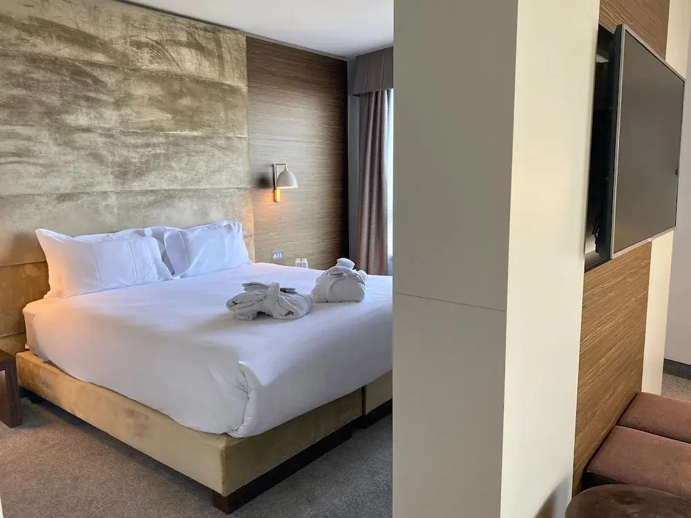 Suite with balcony