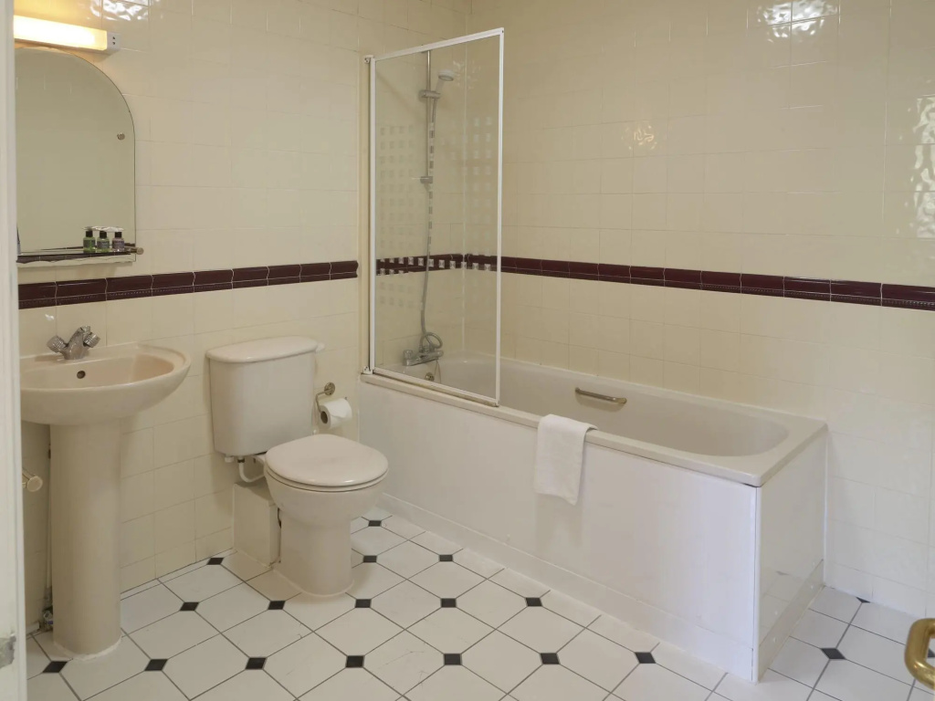 Hitchin Priory - Général