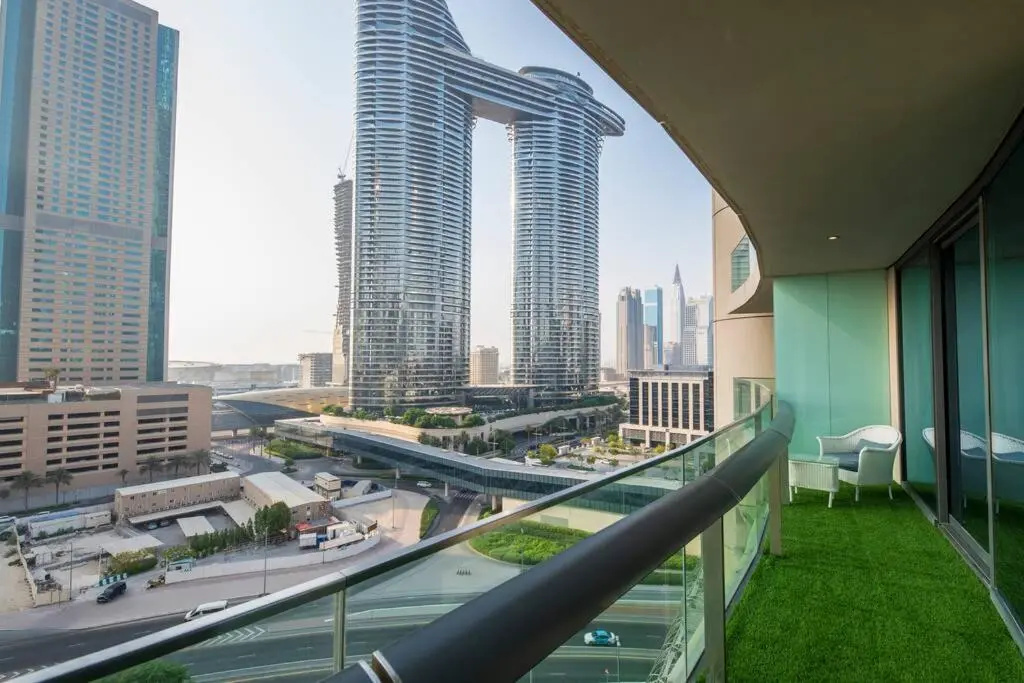 FIRST CLASS 1BR with DUBAI SKYLINE view