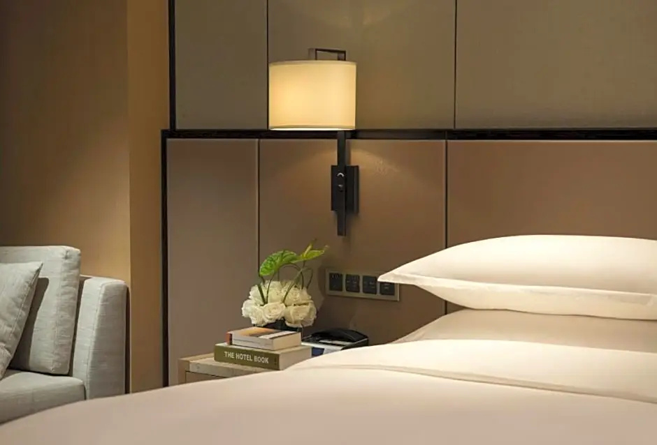 Classic Club Lounge Access Double room with river view (full double bed)