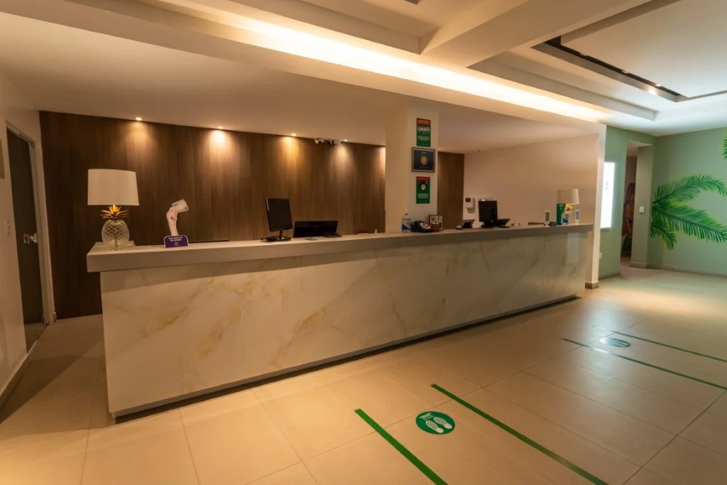 Lobby & Reception