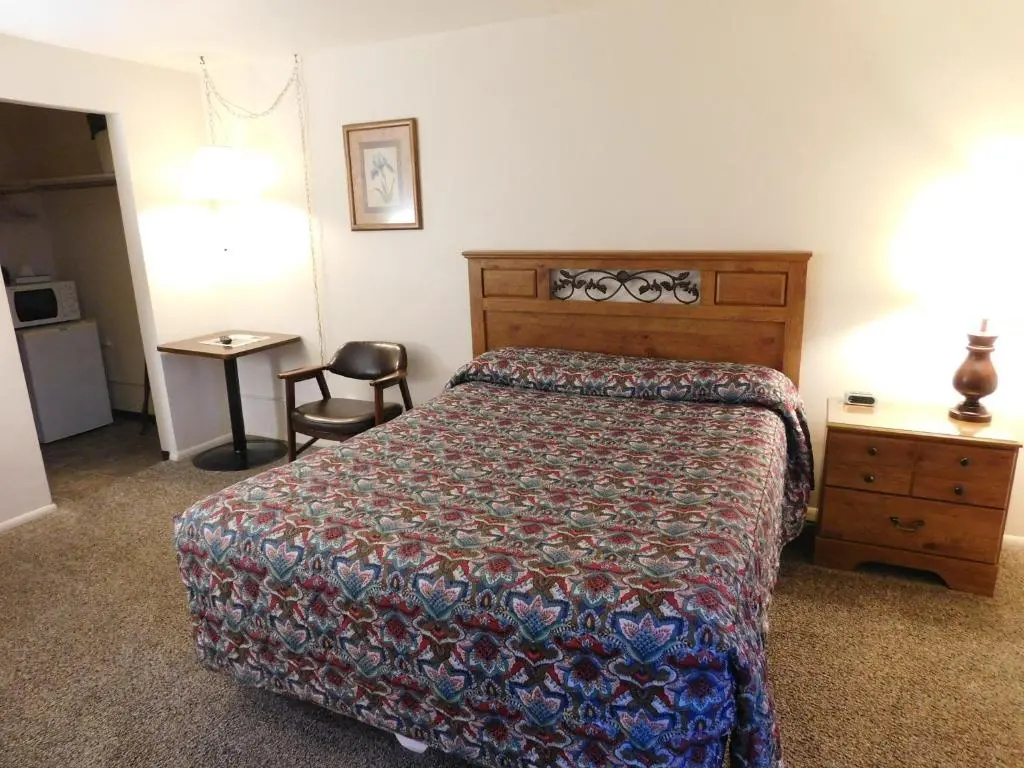 Standard Double room (full double bed)