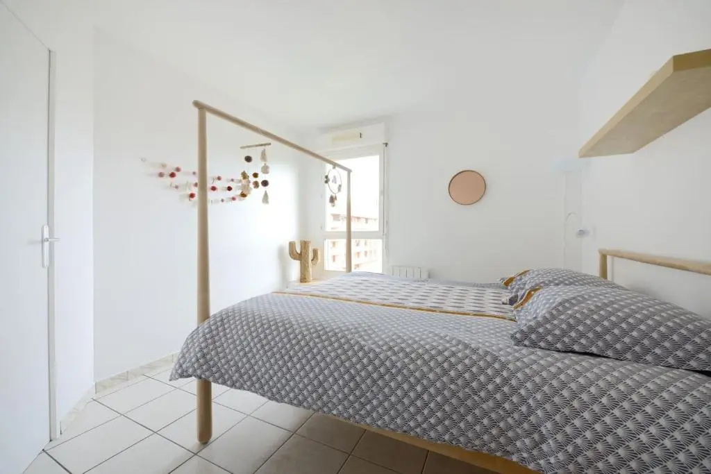 Voir la photo 1 — T2 cosy proche du centre-ville avec garage inclus